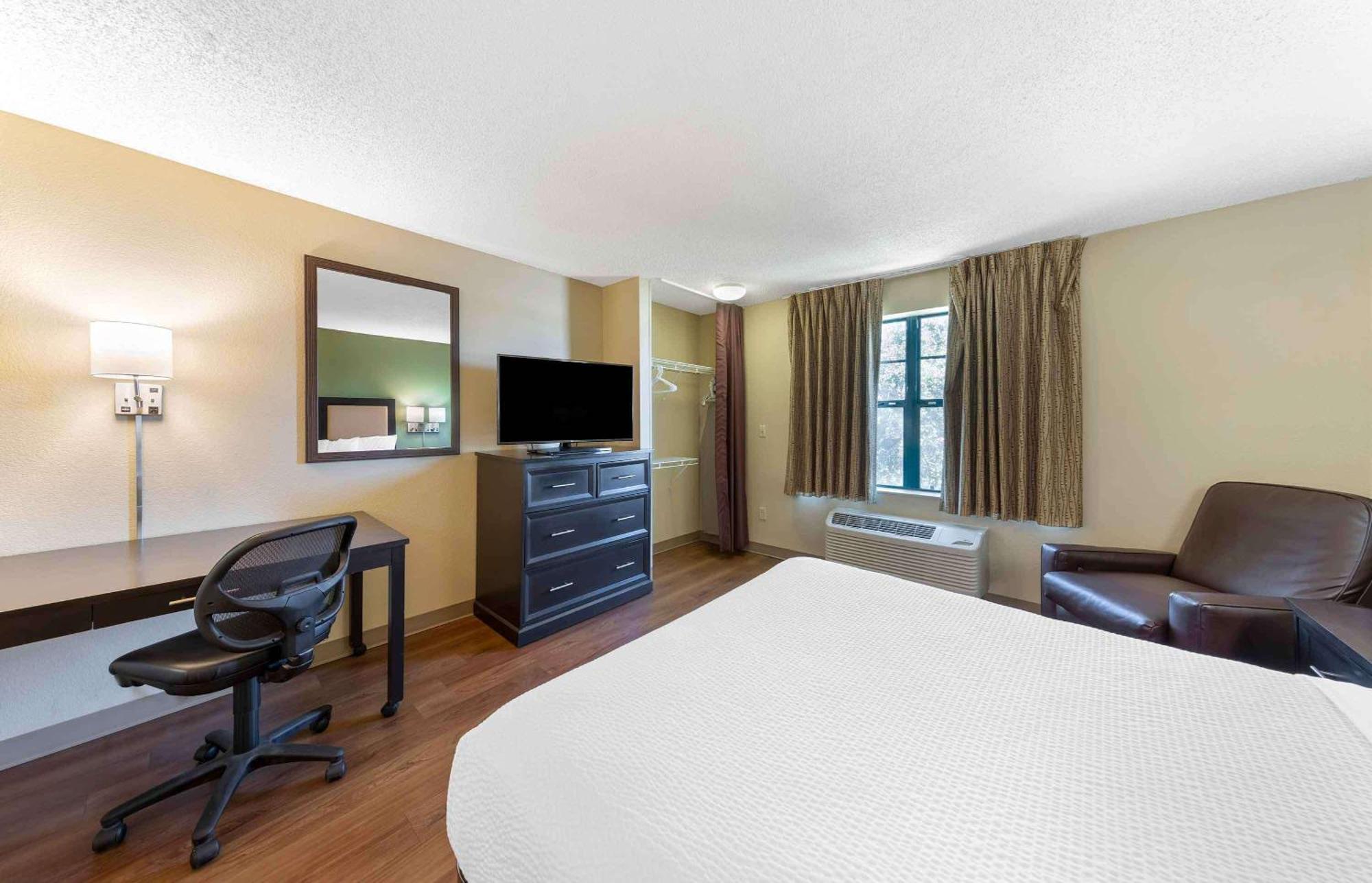 Extended Stay America Suites - Fayetteville - Fort Bragg Экстерьер фото