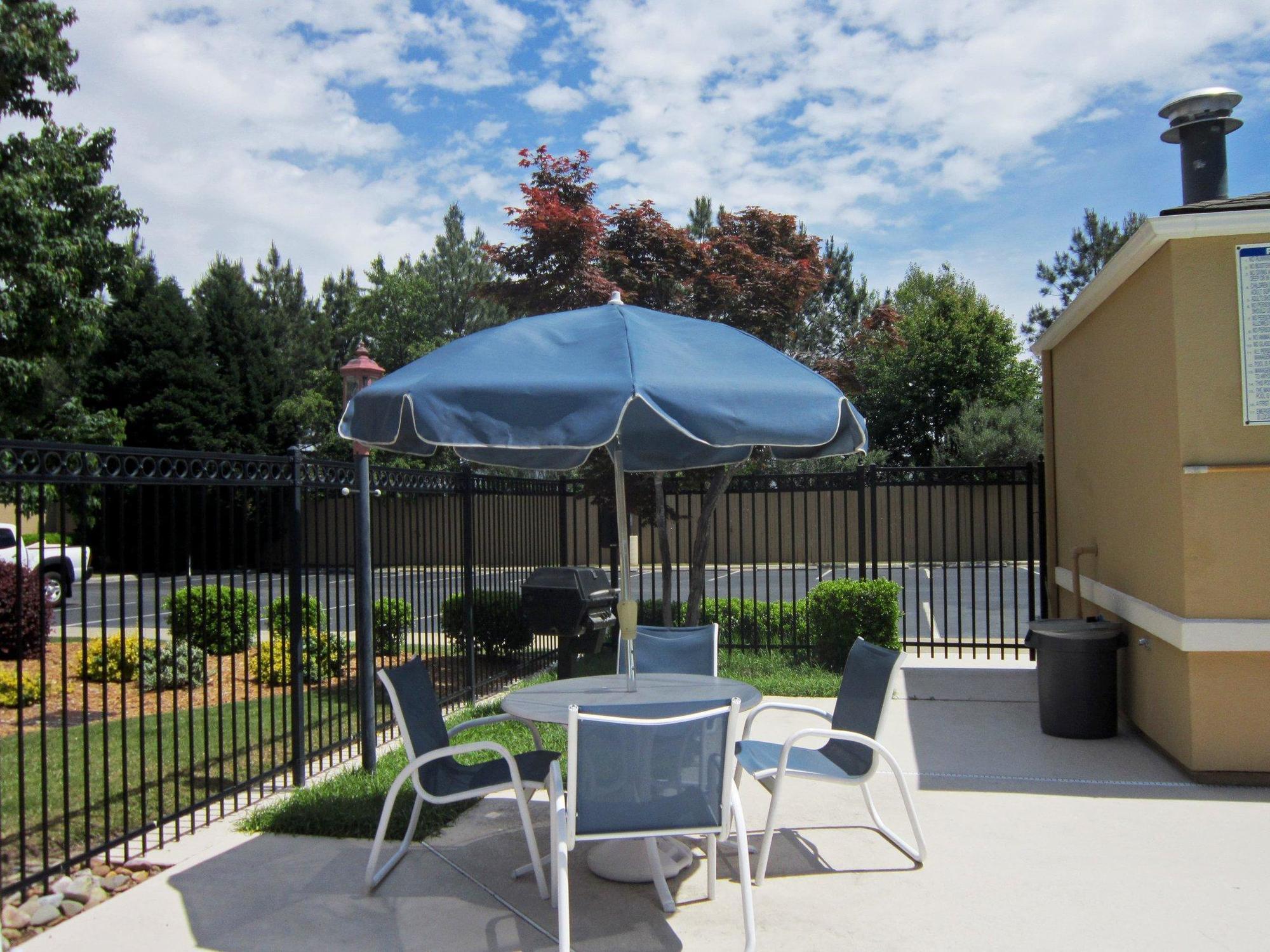 Extended Stay America Suites - Fayetteville - Fort Bragg Экстерьер фото